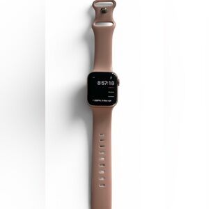 Apple Watch 10 40mm cellular and GPS